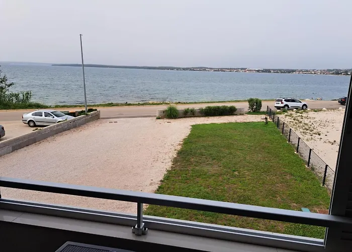 B & R Summer Breeze Apartments 2
