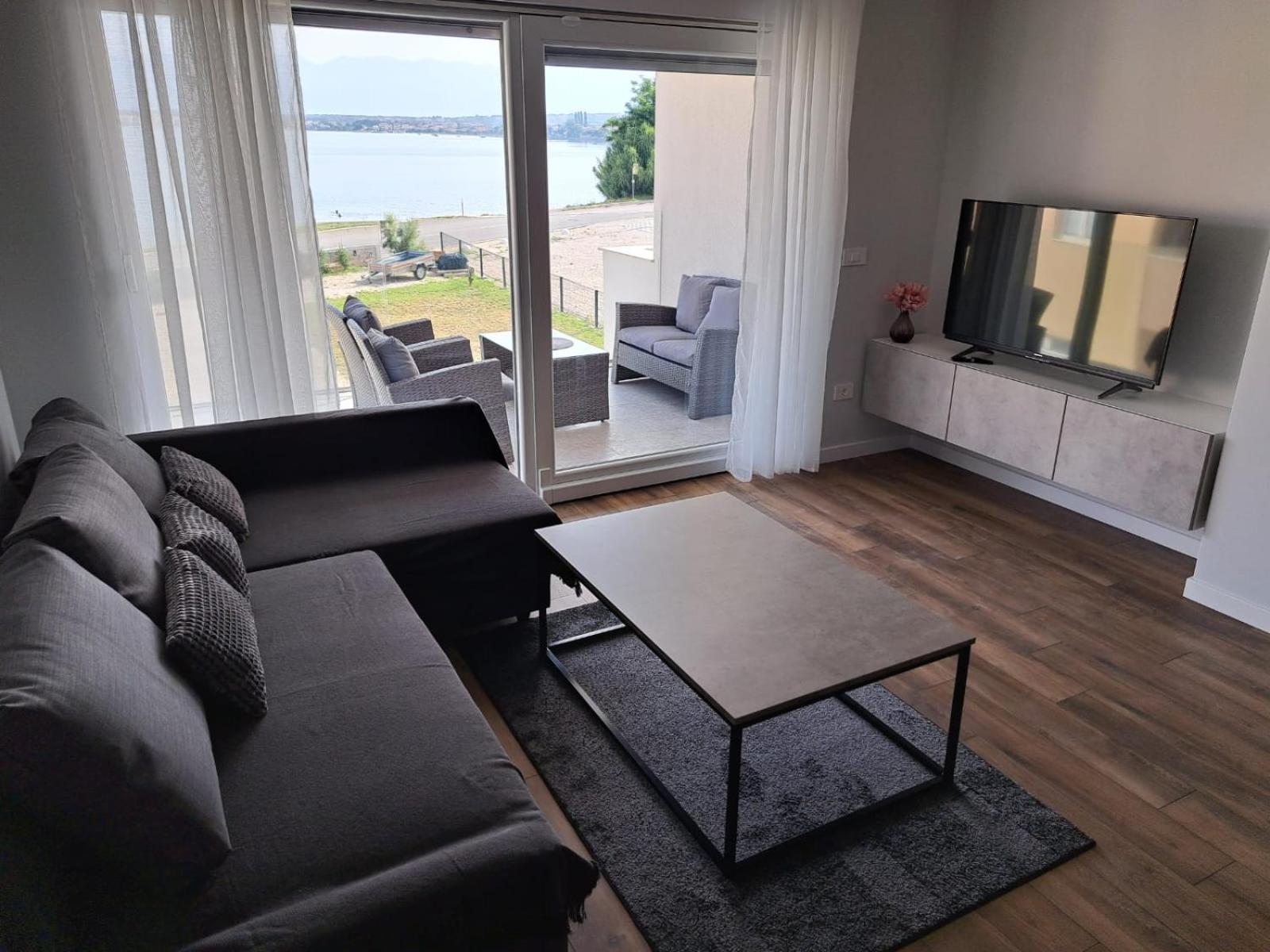 B & R Summer Breeze 2 Apartment Nin